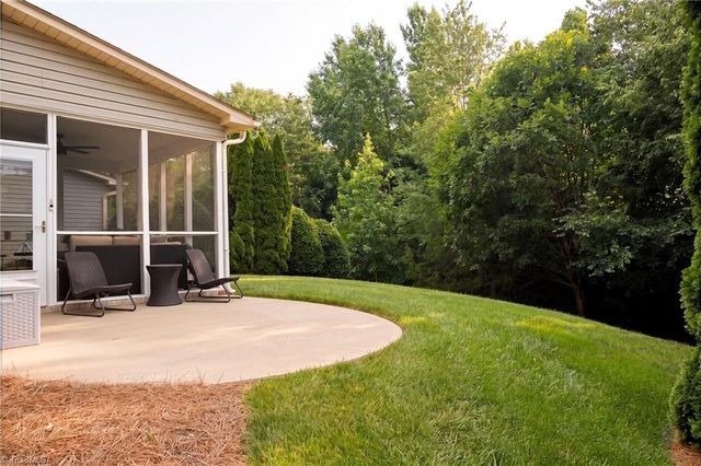 1074 Muirfield Avenue, Clemmons, NC 27012