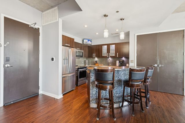 600 12th Ave S Apt 534, Nashville, TN 37203