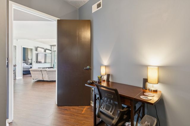 600 12th Ave S Apt 534, Nashville, TN 37203