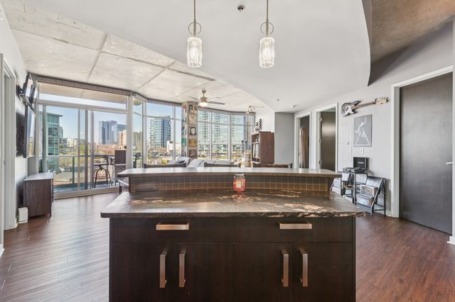 600 12th Ave S Apt 534, Nashville, TN 37203