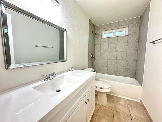 504 Raymond Street, La Marque, TX 77568