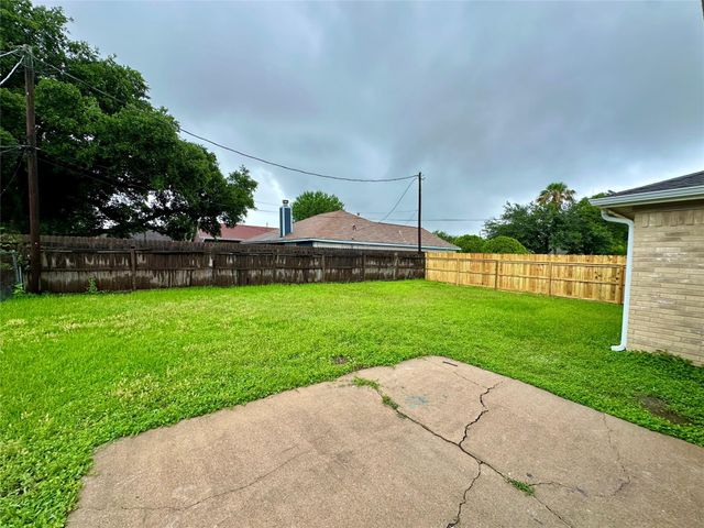504 Raymond Street, La Marque, TX 77568