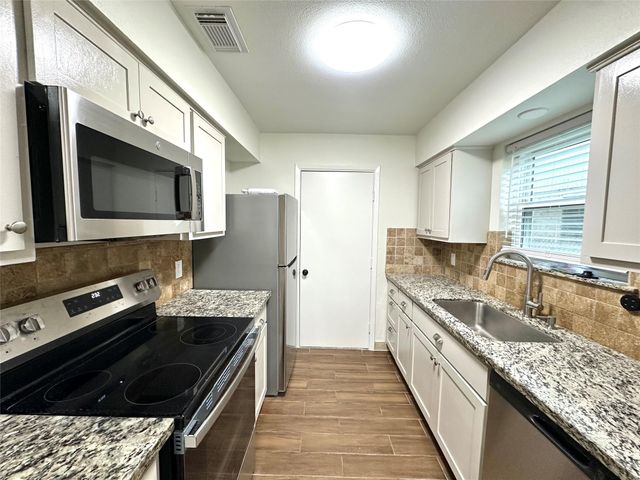 504 Raymond Street, La Marque, TX 77568