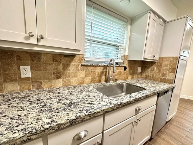 504 Raymond Street, La Marque, TX 77568
