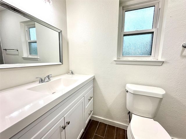 504 Raymond Street, La Marque, TX 77568