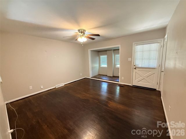 1120 Claremont Road, Charlotte, NC 28214