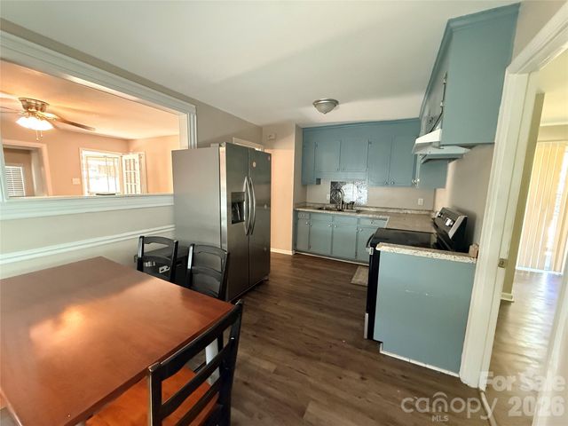 1120 Claremont Road, Charlotte, NC 28214