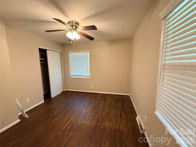 1120 Claremont Road, Charlotte, NC 28214