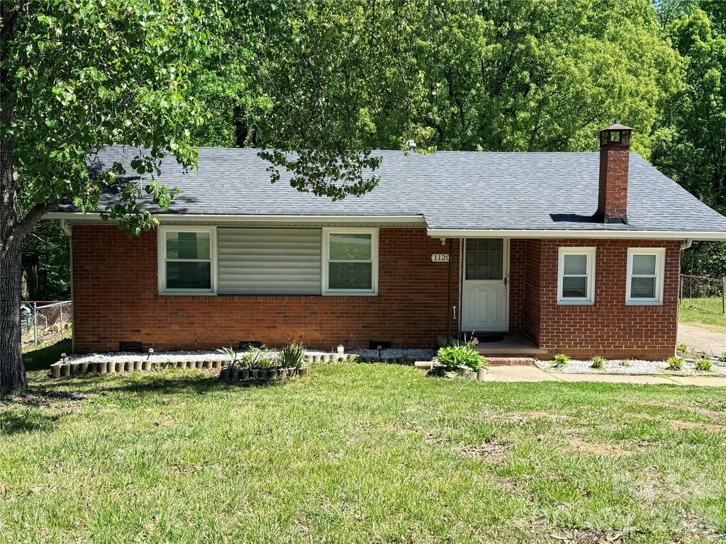 1120 Claremont Road, Charlotte, NC 28214