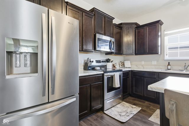 401 Haywood Drive, Greenfield, IN 46140