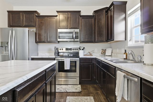 401 Haywood Drive, Greenfield, IN 46140