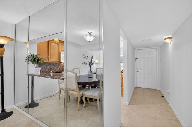 555 Banyan Tree Lane 307, Delray Beach, FL 33483