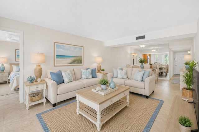 555 Banyan Tree Lane 307, Delray Beach, FL 33483