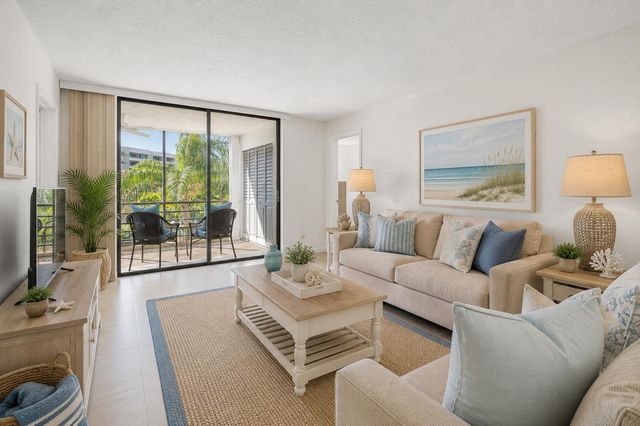 555 Banyan Tree Lane 307, Delray Beach, FL 33483