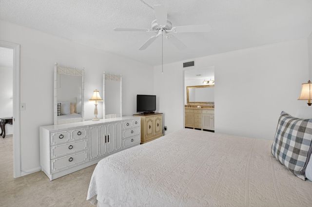 555 Banyan Tree Lane 307, Delray Beach, FL 33483