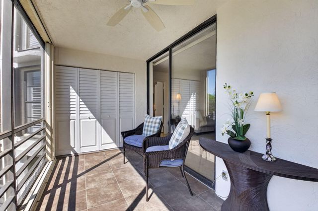 555 Banyan Tree Lane 307, Delray Beach, FL 33483