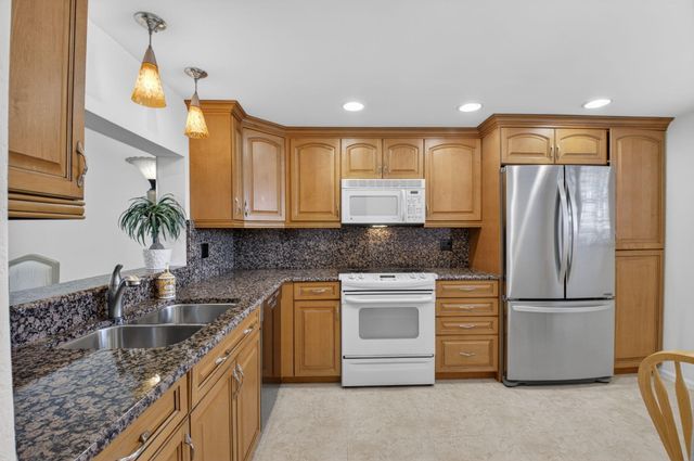 555 Banyan Tree Lane 307, Delray Beach, FL 33483
