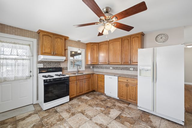 15257 Rob Roy Drive, Oak Forest, IL 60452