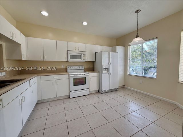 8219 SW 27th St 102, Miramar, FL 33025
