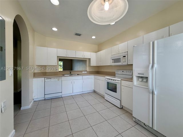 8219 SW 27th St 102, Miramar, FL 33025