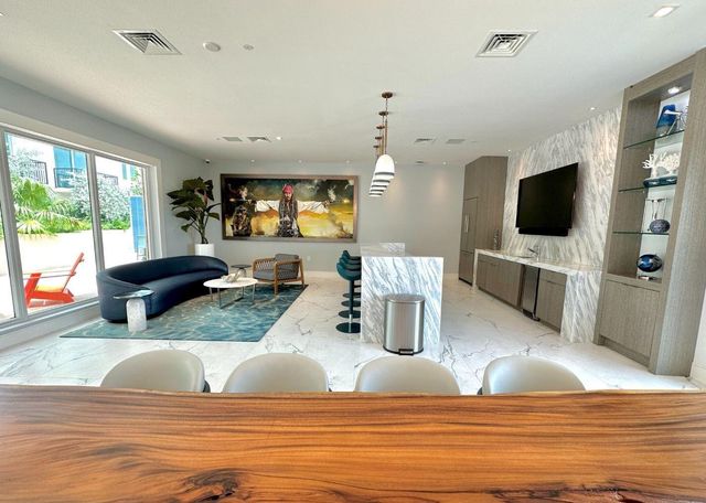601 E Dania Beach Boulevard 202, Dania Beach, FL 33004
