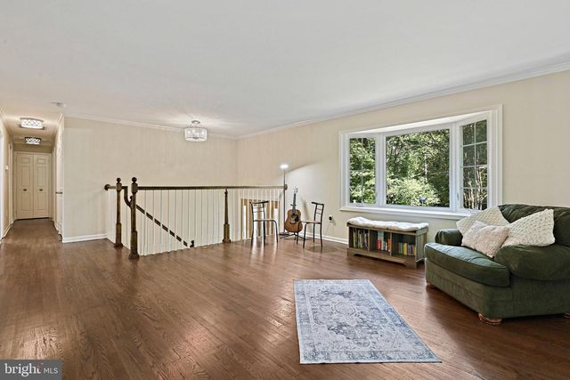 2918 GLENVALE DR, Fairfax, VA 22031