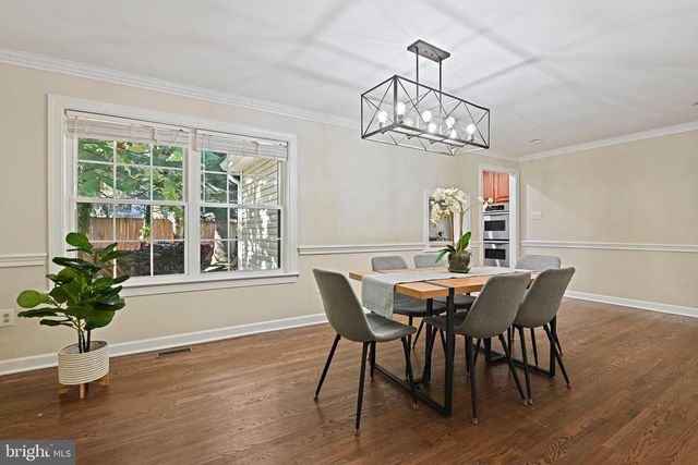 2918 GLENVALE DR, Fairfax, VA 22031