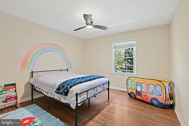 2918 GLENVALE DR, Fairfax, VA 22031