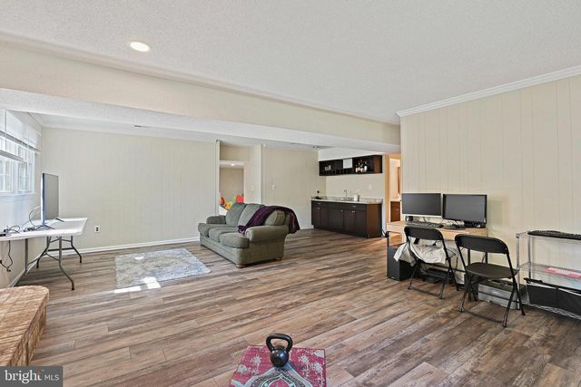 2918 GLENVALE DR, Fairfax, VA 22031