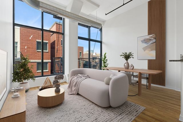 1224 W Van Buren Street 317, Chicago, IL 60607