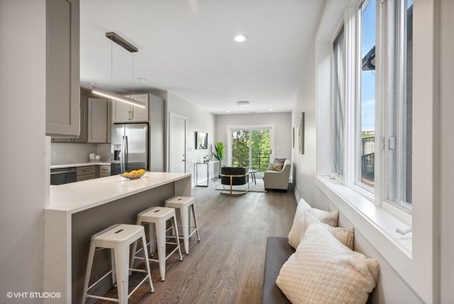 4824 S Champlain Avenue 2, Chicago, IL 60615