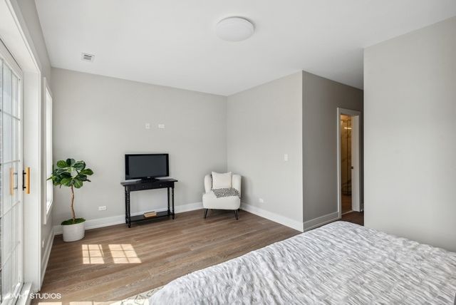 4824 S Champlain Avenue 2, Chicago, IL 60615