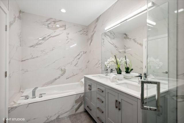 4824 S Champlain Avenue 2, Chicago, IL 60615