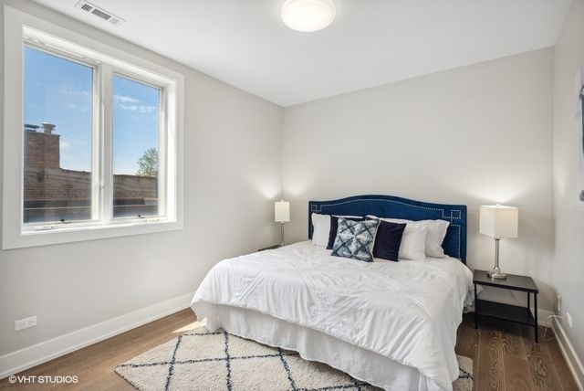 4824 S Champlain Avenue 2, Chicago, IL 60615