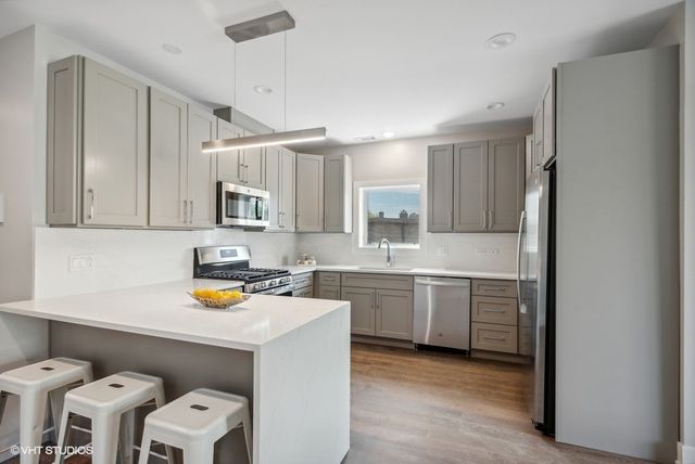 4824 S Champlain Avenue 2, Chicago, IL 60615