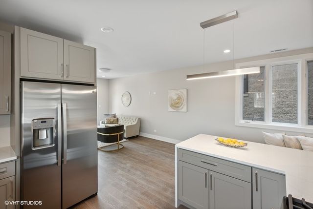 4824 S Champlain Avenue 2, Chicago, IL 60615