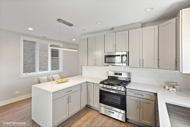 4824 S Champlain Avenue 2, Chicago, IL 60615