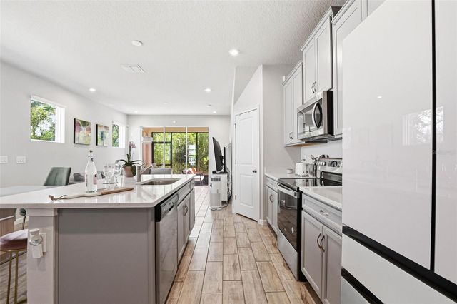 4220 CLOUD HOPPER WAY, Lutz, FL 33559