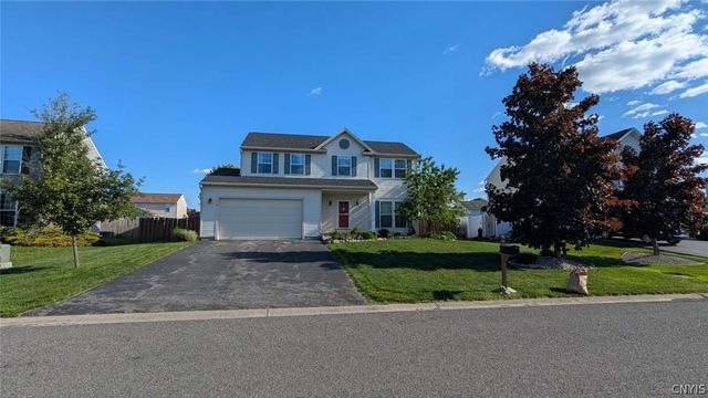5549 Cairns Trail, Clay, NY 13041