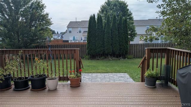 5549 Cairns Trail, Clay, NY 13041