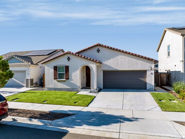 287 George St, Lathrop, CA 95330
