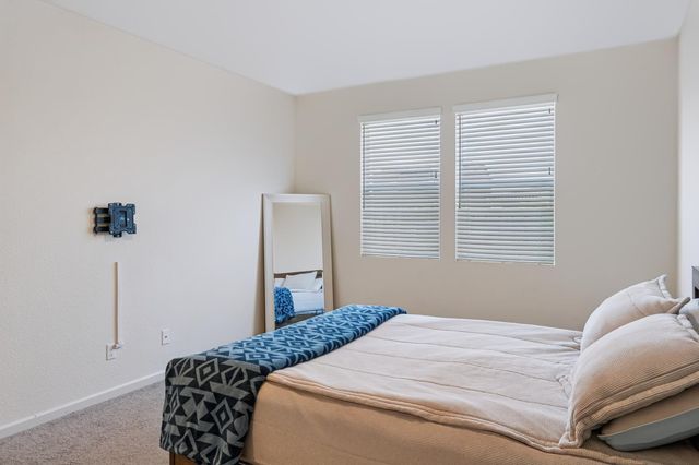 287 George St, Lathrop, CA 95330