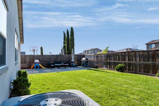 287 George St, Lathrop, CA 95330