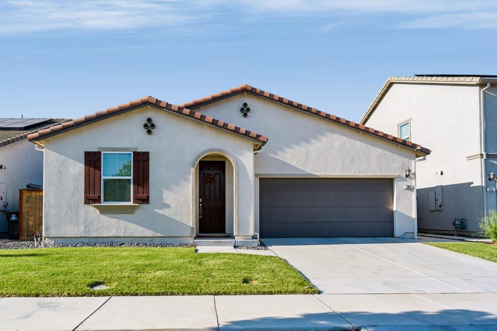 287 George St, Lathrop, CA 95330