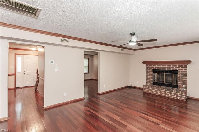 1612 Wasserman CT, Virginia Beach, VA 23454