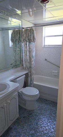 444 Saxony J, Delray Beach, FL 33446