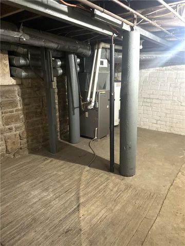 1901 S Hardy Avenue, Independence, MO 64052