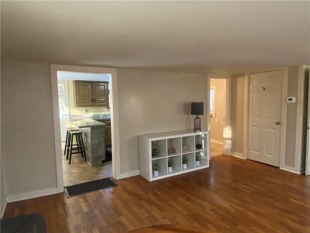 1901 S Hardy Avenue, Independence, MO 64052