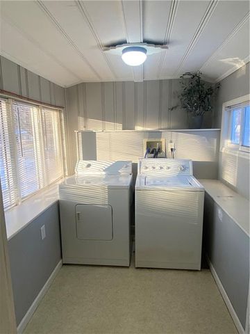 1901 S Hardy Avenue, Independence, MO 64052