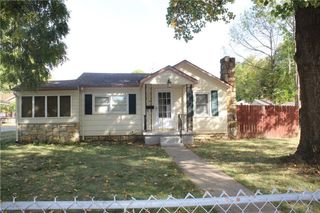 1901 S Hardy Avenue, Independence, MO 64052